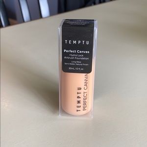 NEW Temptu Perfect Canvas Foundation (2W Ivory)